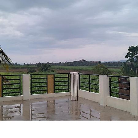 Coconut Homestay Hampi Zewnętrze zdjęcie
