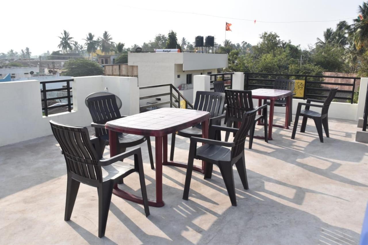 Coconut Homestay Hampi Zewnętrze zdjęcie