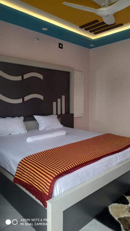 Coconut Homestay Hampi Zewnętrze zdjęcie