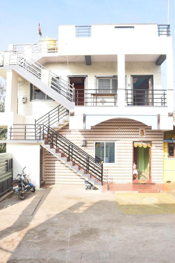 Coconut Homestay Hampi Zewnętrze zdjęcie