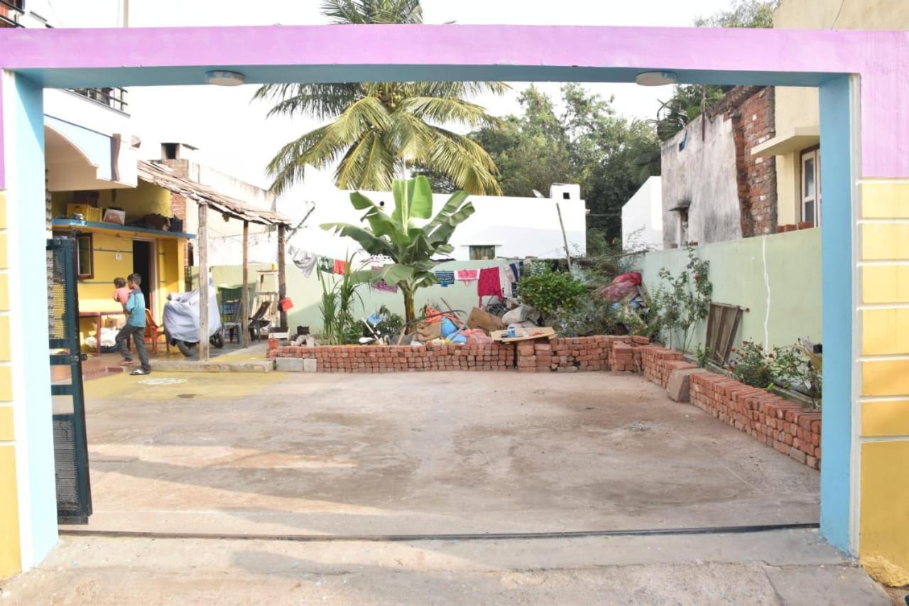 Coconut Homestay Hampi Zewnętrze zdjęcie